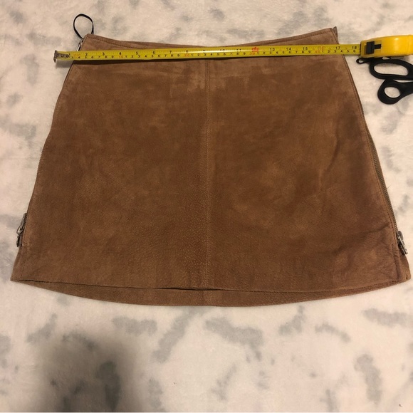 BLANK NYC SUEDE CAMEL SIDE ZIPPER MINI SKIRT SIZE (29) - Picture 11 of 13